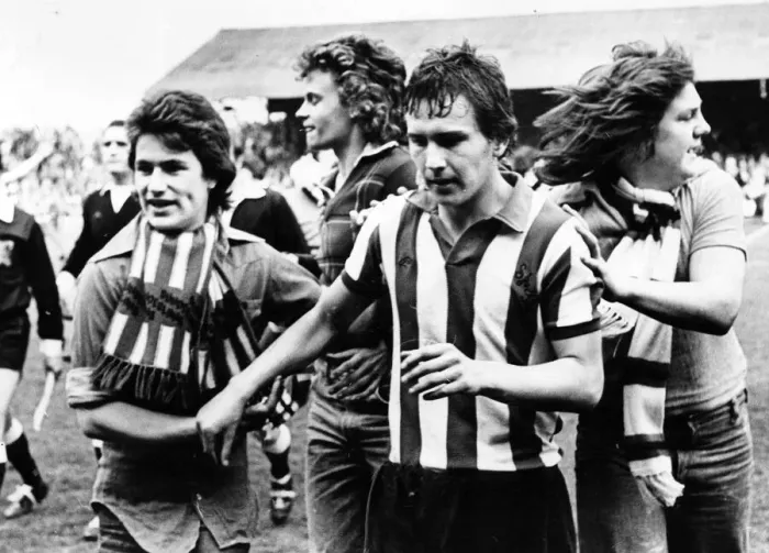 Framed Print : Sunderland Associated Football Club - Action from Sunderland v Hull 17 April 1976 - Gary Framed Print : Sunderland Associated Football Club - Action from Sunderland v Hull 17 April 1976 - Gary