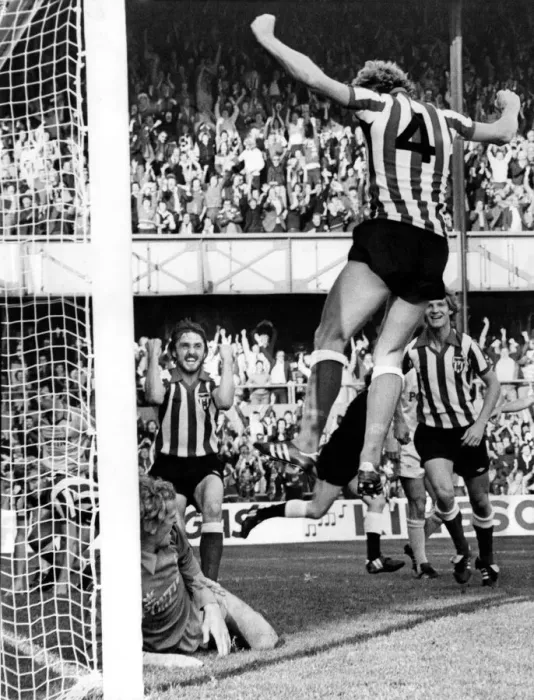 Framed Print : Sunderland Associated Football Club - Action from Sunderland v Preston 29 September 1979