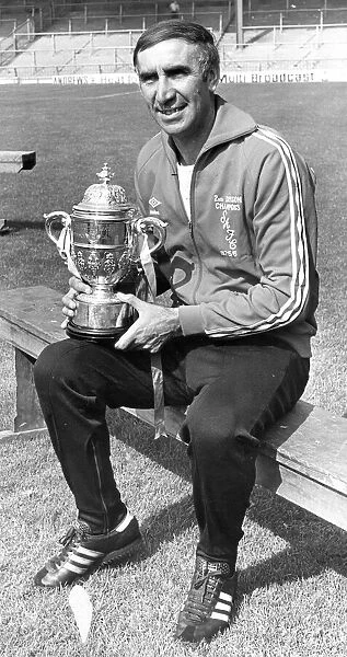 Sunderland Associated Football Club - Bob Stokoe with the 2nd Division Championship