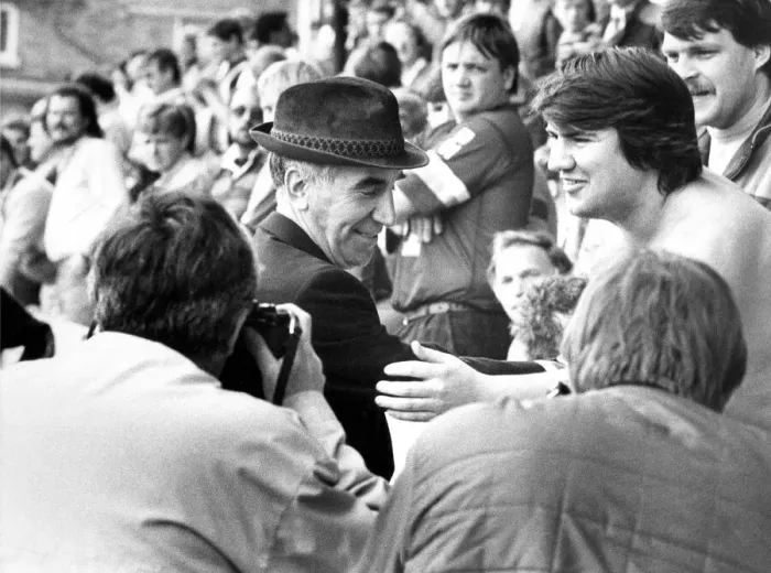 Framed Print : Sunderland Associated Football Club - Bob Stokoe is greeted by Sunderland fans Framed Print : Sunderland Associated Football Club - Bob Stokoe is greeted by Sunderland fans