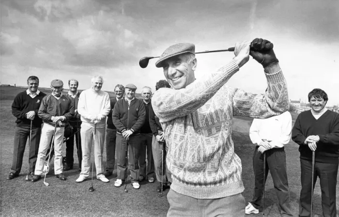 Framed Print : Sunderland Associated Football Club - Bob Stokoe tees off at Whitburn Golf Club to launch