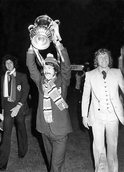 Sunderland Associated Football Club - Bobby Kerr with the FA Cup 8 May 1973