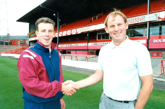 Framed Print : Sunderland Associated Football Club - Denis Smith welcomes Kevin Ball to Roker Park 11 Framed Print : Sunderland Associated Football Club - Denis Smith welcomes Kevin Ball to Roker Park 11