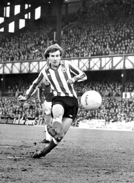 Framed Print : Sunderland Associated Football Club - Gary Rowell puts away a penalty 11 March 1979