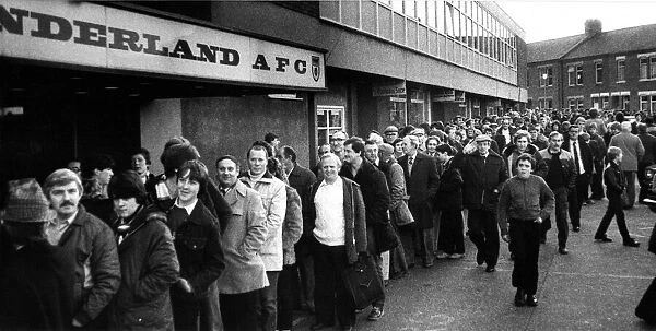 Sunderland Associated Football Club - Sunderland Fans queue for tickets 19 April 1982