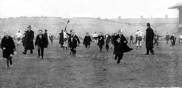 Sunderland Associated Football Club - Sunderland Fans invade the pitch after their team
