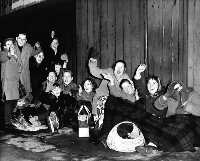 Framed Print : Sunderland Associated Football Club - Sunderland fans queue for tickets for