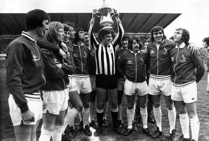 Framed Print : Sunderland Associated Football Club - The Sunderland Squad with the FA Cup 15 May 1973