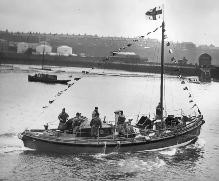 Framed Print : The Sunderland lifeboat Edward and Isabella Irwin after her launch by Lady Marr