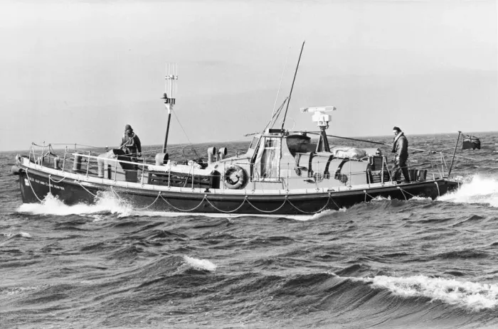 Framed Print : The Sunderland lifeboat Guy and Claire Hunter. 46. 90 feet (14