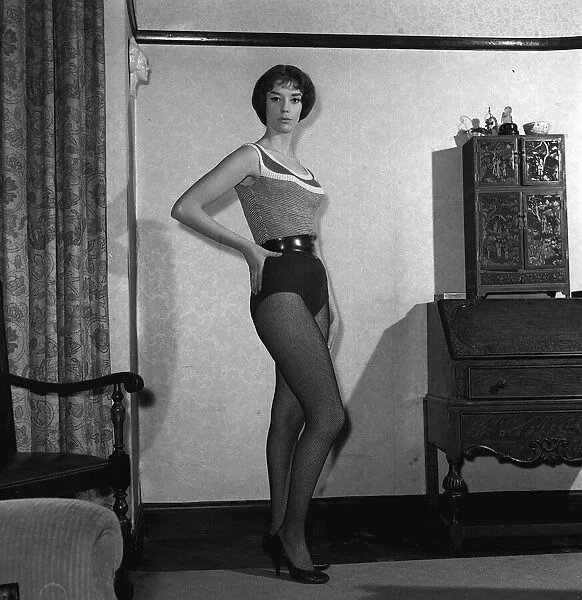 Sunni Cooley 1958 showgirl with 43'legs The phrase '