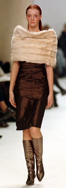 Sunniva in Lawrence Steels Fur Cape March 1999 for Milan fashion Week 1999