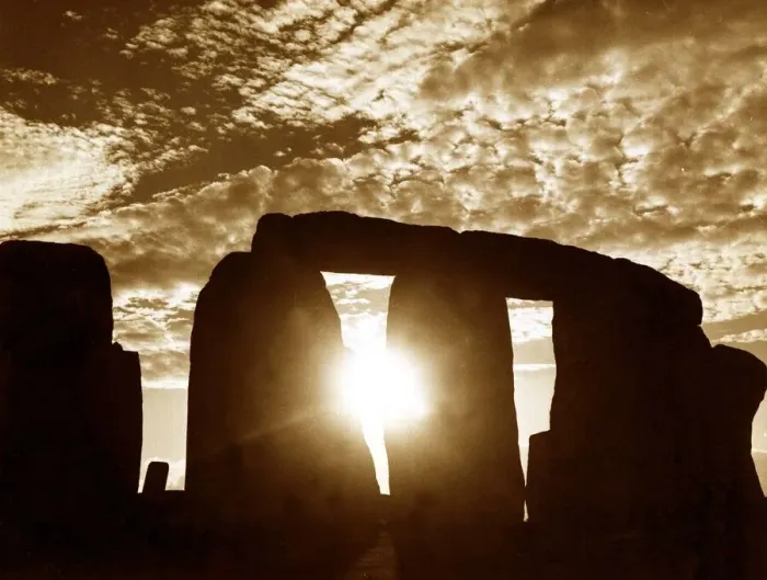 Framed Print : Sunset over Stonehenge Wiltshire - Stone Features Sky Clouds Sun Framed Print : Sunset over Stonehenge Wiltshire - Stone Features Sky Clouds Sun