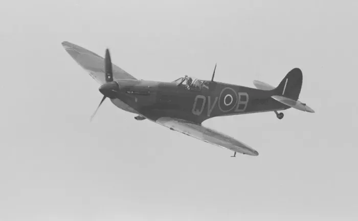 Framed Print : Supermarine Spitfire Mk IIa P7350 is the oldest airworthy Spitfire in the world Framed Print : Supermarine Spitfire Mk IIa P7350 is the oldest airworthy Spitfire in the world