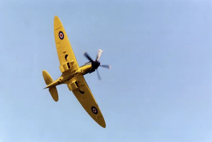 Framed Print : A Supermarine Spitfire at the Sunderland International Airshow. 06 / 08 / 1995 Framed Print : A Supermarine Spitfire at the Sunderland International Airshow. 06 / 08 / 1995