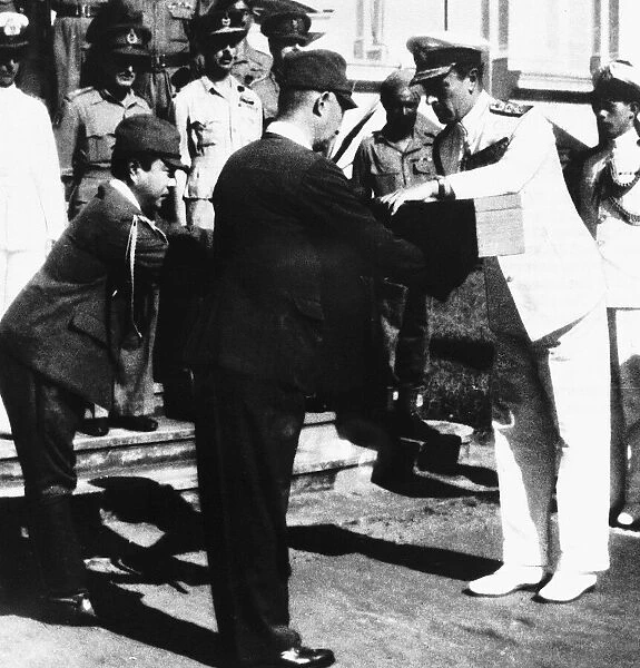 Supreme Allied Commander Earl Lord Mountbatten accepts the japanese surrender