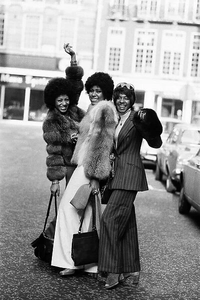 The Supremes, left to right, Lynda Lawrence, Jean Terrell and Mary Wilson