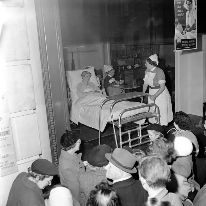 Framed Print : Surgical operation and how a operating theatre works is demonstrated to members of Framed Print : Surgical operation and how a operating theatre works is demonstrated to members of