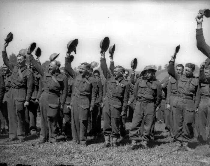 Framed Print : Survivors from the British Expeditionary Force rescued from Dunkirk in Bristol 1st July Framed Print : Survivors from the British Expeditionary Force rescued from Dunkirk in Bristol 1st July