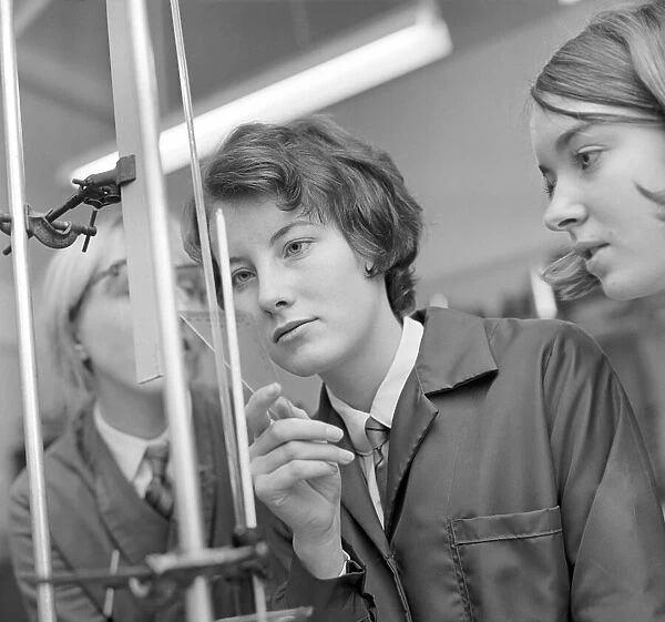 Susan Bowden at work in the science lab at school. December 1969 Z11991