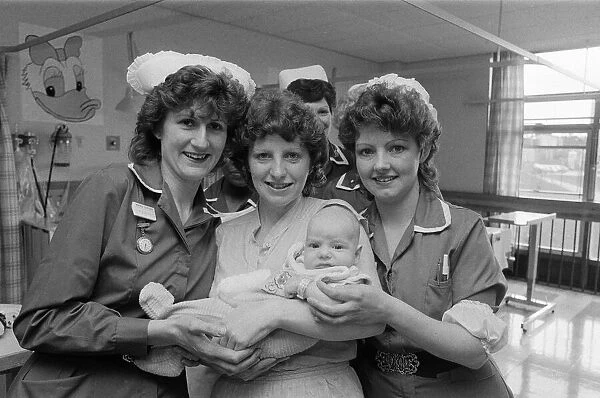 Susan Dubif with her baby son Sean at Sandwell Hospital. 12th April 1983