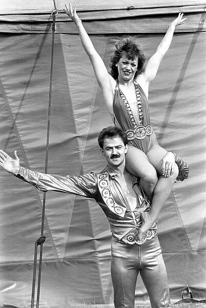 Suzanna and Julius Galos an acrobatic partnership