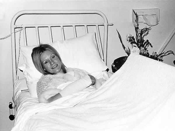 Suzanna Leigh Actress in bed in a Harley Street Clinic after falling off a motorbike at