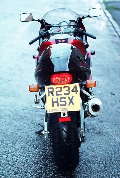 Suzuki GSX R750 motorbike motorcycle December 1997 road record motor supplements R234 HSX