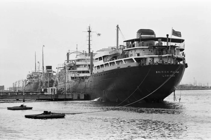 Framed Print : Swansea Docks, Wales. BP Tanker Fulmar enters the docks. 28th July 1967