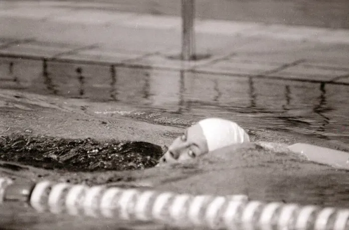 Framed Print : Swimmer Sharron Davies seen here training at the swimming pool in Moscow before her heat