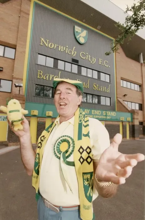 Framed Print : Sydney Devine, Singer, pictured standing outside Norwich City Football Club, Carrow Road Framed Print : Sydney Devine, Singer, pictured standing outside Norwich City Football Club, Carrow Road