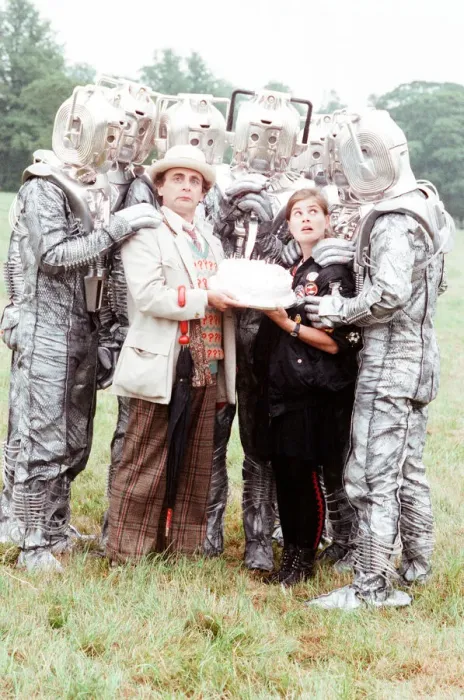 Framed Print : Sylvester McCoy as the Doctor and Sophie Aldred as Ace seen here on location near Arundel