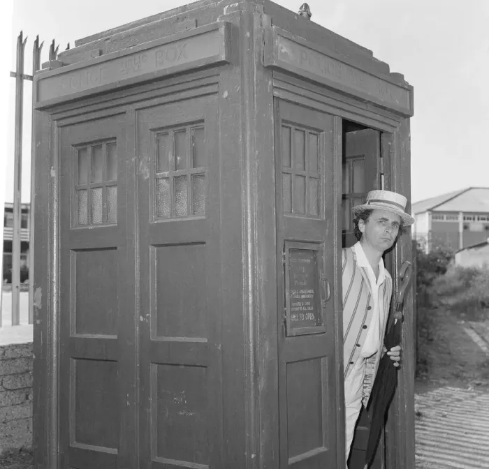 Framed Print : Sylvester McCoy as Doctor Who seen here filming at the Majestic Holiday Camp on Barry Framed Print : Sylvester McCoy as Doctor Who seen here filming at the Majestic Holiday Camp on Barry