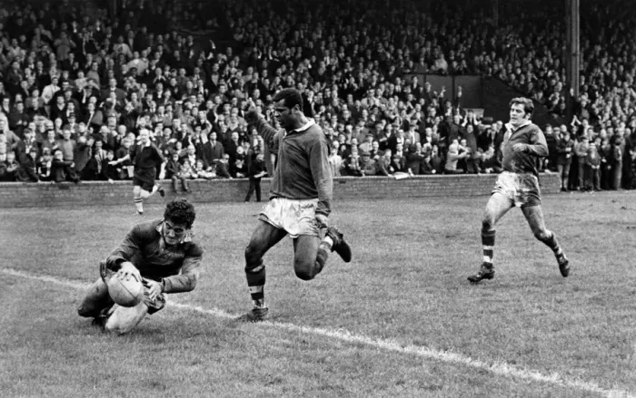 Framed Print : T. Crosby scores Leeds 4th try against Salford during their rugby league match Framed Print : T. Crosby scores Leeds 4th try against Salford during their rugby league match