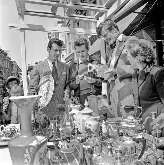 Framed Print : T. V. Barrow boys seen here at a unnamed London market John Fabian Framed Print : T. V. Barrow boys seen here at a unnamed London market John Fabian