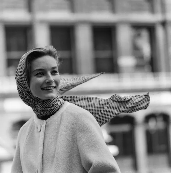 Framed Print : Tania Mallet, Model, 6th April 1961 Framed Print : Tania Mallet, Model, 6th April 1961