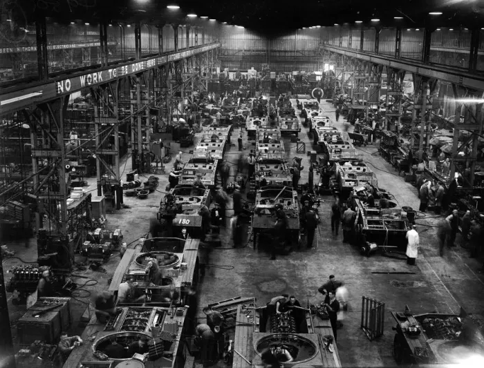 Framed Print : Tank Assembly at Longbridge plant, Birmingham, Circa 1941 Framed Print : Tank Assembly at Longbridge plant, Birmingham, Circa 1941