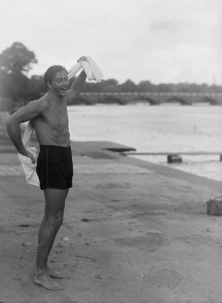 Tarzan swimming in London Serpentine. Lex Barker, 31