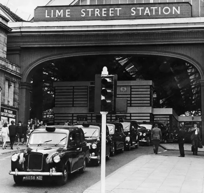 Framed Print : Taxis lined up waiting for passengers outside Liverpool Lime Street railway station Framed Print : Taxis lined up waiting for passengers outside Liverpool Lime Street railway station