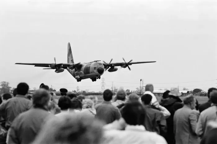 Framed Print : Tees Valley Airshow, Durham Tees Valley Airport, Darlington, County Durham