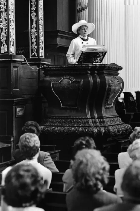 Framed Print : Television chef, Fanny Cradock, speaking from the pulpit, St Mary Woolnoth Church
