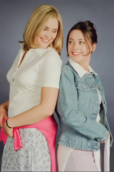 Framed Print : Television presenter Jenni Falconer with friend Vicki Simpson. 24th July 1996 Framed Print : Television presenter Jenni Falconer with friend Vicki Simpson. 24th July 1996