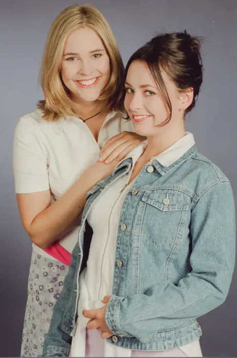 Framed Print : Television presenter Jenni Falconer with friend Vicki Simpson. 24th July 1996 Framed Print : Television presenter Jenni Falconer with friend Vicki Simpson. 24th July 1996