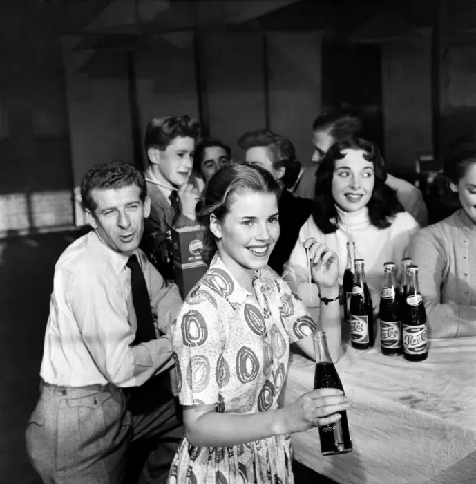 Framed Print : Television Presenters: Joan Aubrey and Bernard Lee seen here enjoying a Pepsi Cola Framed Print : Television Presenters: Joan Aubrey and Bernard Lee seen here enjoying a Pepsi Cola
