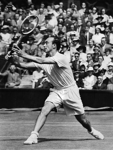 Tennis at Wimbledon: V. B. McGrath in action circa 1946 P009672