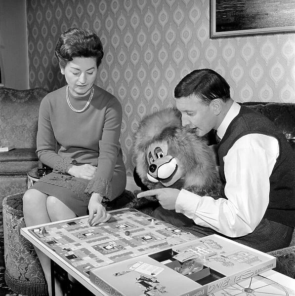 Terry Hall with Lenny the lion seen here at home. 1960 A1226-003