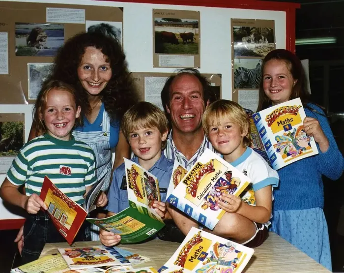 Framed Print : Terry Nutkins TV Presenter and Director of Windsdor Safari Park with his family