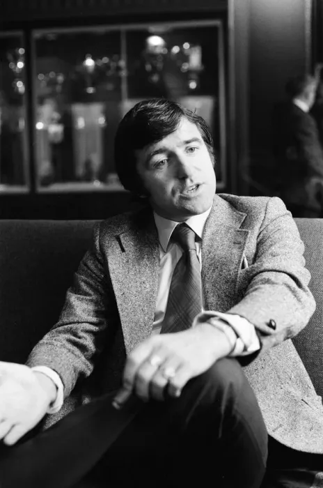 Framed Print : Terry Venables - Crystal Palace football manager pictured for The Daily Mirror Framed Print : Terry Venables - Crystal Palace football manager pictured for The Daily Mirror