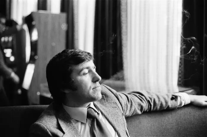 Framed Print : Terry Venables - Crystal Palace football manager pictured for The Daily Mirror Framed Print : Terry Venables - Crystal Palace football manager pictured for The Daily Mirror