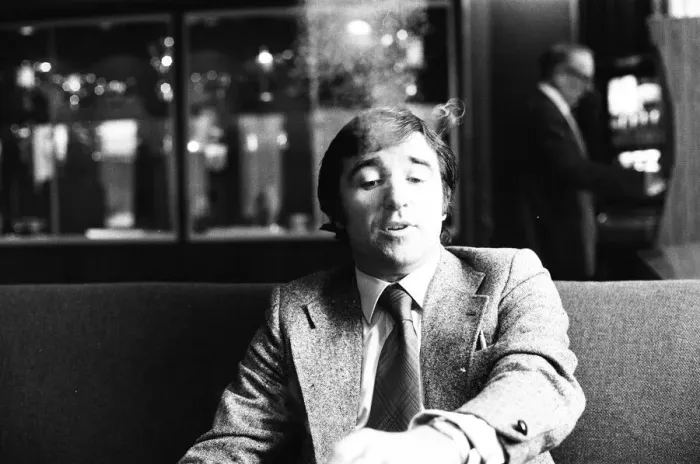 Framed Print : Terry Venables - Crystal Palace football manager pictured for The Daily Mirror